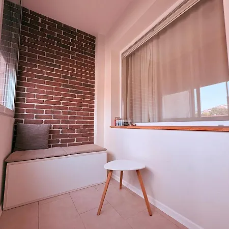 With Balcony - 10 Min To & Center * 부르가스