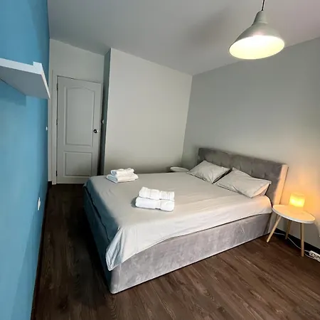 With Balcony - 10 Min To & Center Burgas