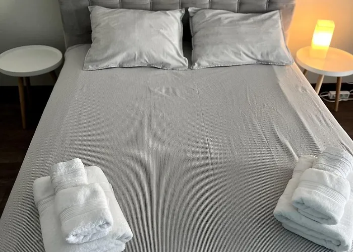 With Balcony - 10 Min To & Center Burgas